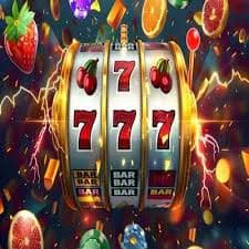 Online Bingo ticket ဝယ်ပြီး ဂဏန်းများ mark ပြုလုပ်နေသောမြင်ကွင်း